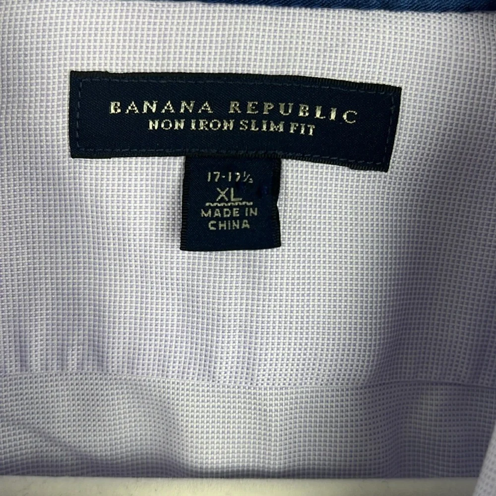Banana Republic men’s XL 17-17.5 light purple button down dress shirt